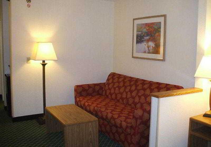 Fairfield & By Marriott