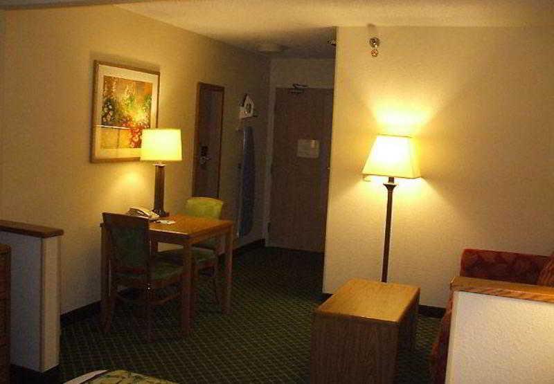 Hotel Fairfield & By Marriott
